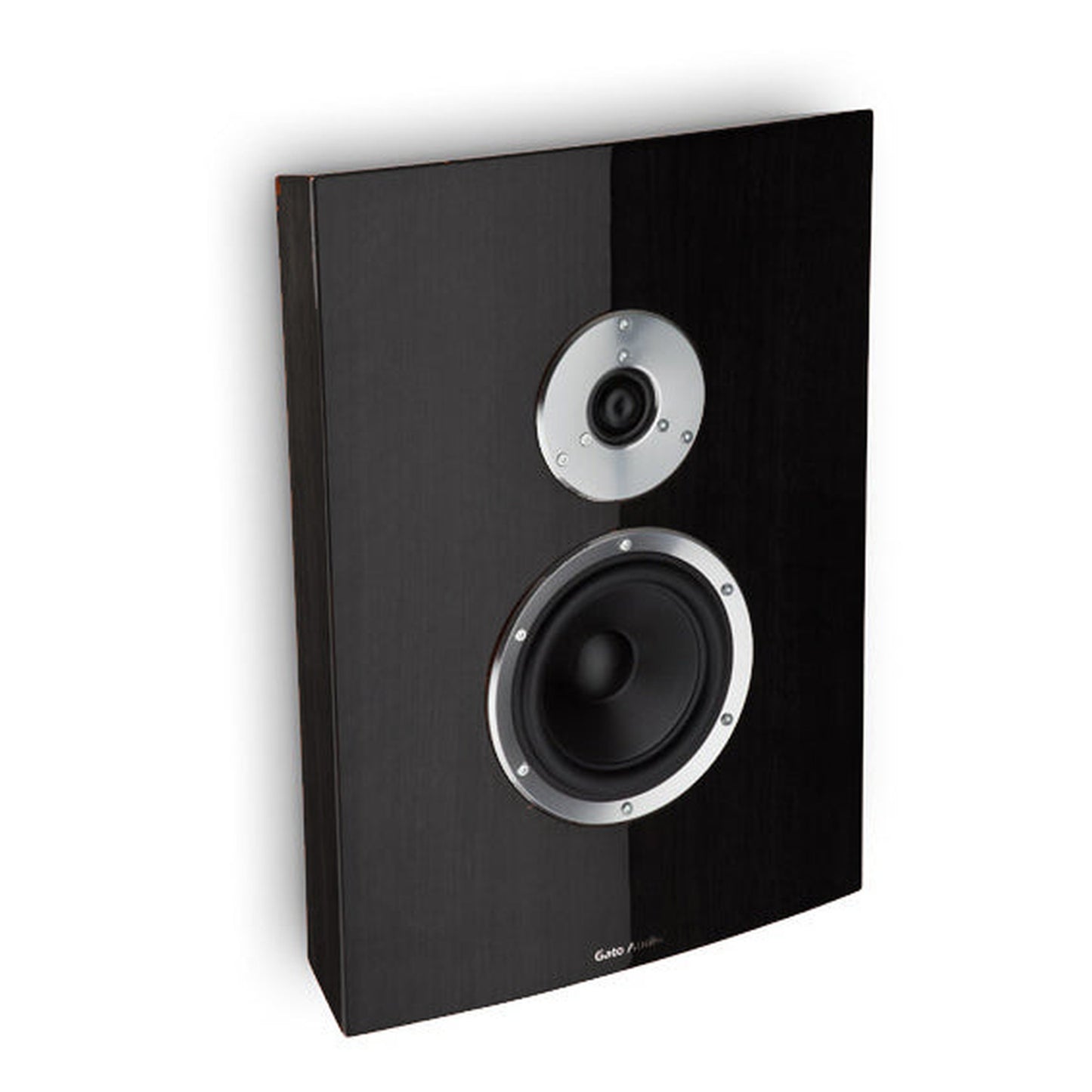 Gato Audio FM-9 On-Wall-Lautsprecher Schwarz Hochglanz Schrägansicht mit Hochtöner und Tiefmitteltöner
