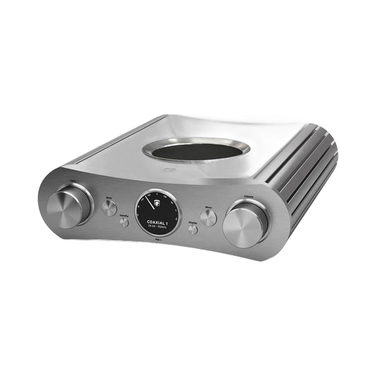 Gato Audio PRE-1 Vorverstärker Weiss Hochglanz Schrägansicht mit Aluminiumfront und Drehreglern
