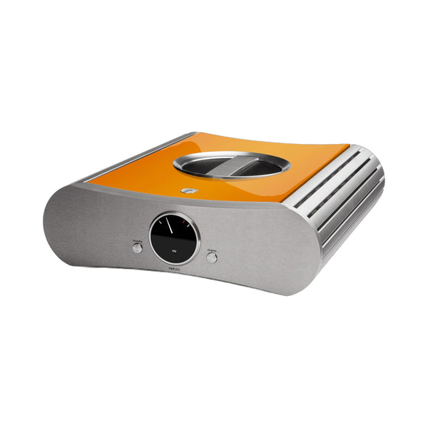 Gato Audio PWR-222 Mono-Endverstärker Wunschfarbe Hochglanz Schrägansicht mit Aluminiumfront und Hochglanz-Deckplatte