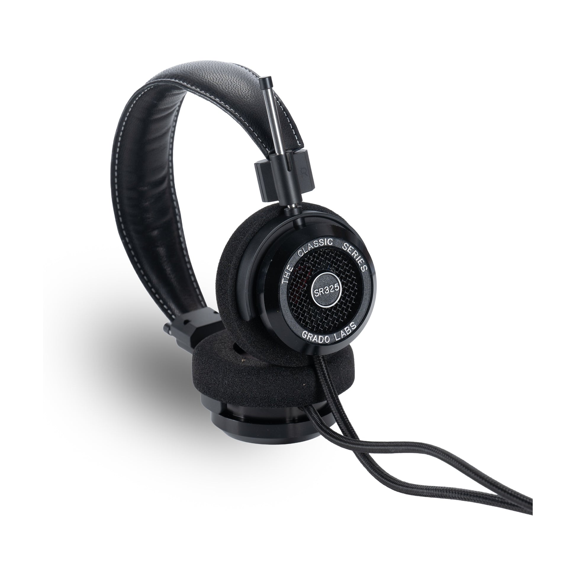 Grado Classic SR325 Open-Back-Kopfhörer Schrägansicht von der Seite mit Anschlusskabel