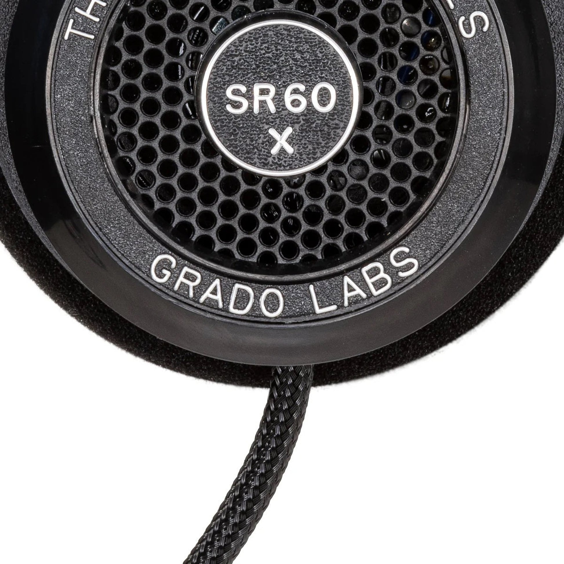 Grado Prestige SR60x Open-Back-Kopfhörer Detailansicht der Ohrmuschel mit Kabelabgang