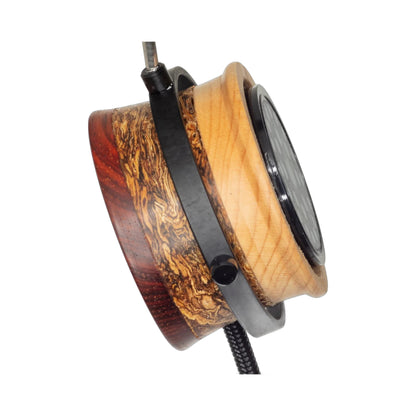 Grado Reference RS1x Open-Back-Kopfhörer Detailansicht Gehäuse aus drei Holzschichten