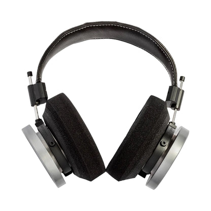 Grado Signature HP100 SE Open-Back-Kopfhörer Rückansicht mit aufgeklappten Ohrpolstern aus Schaumstoff