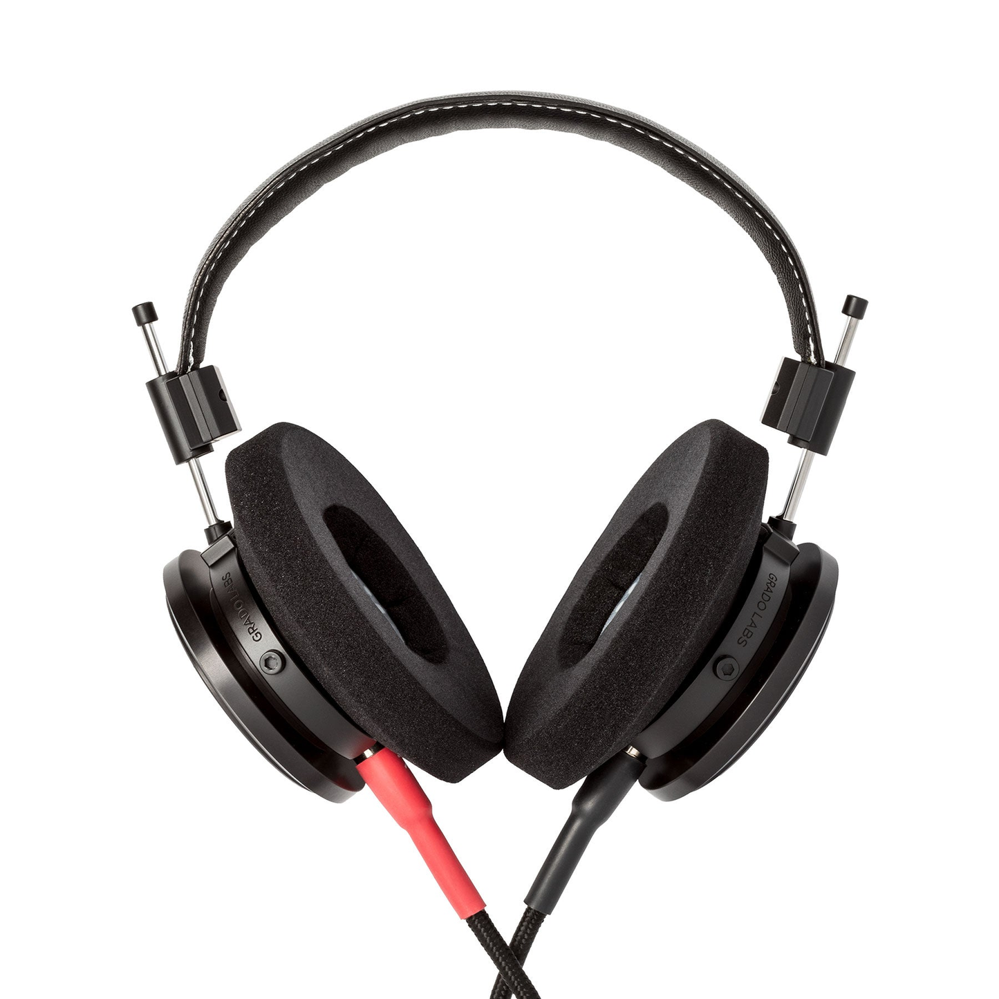 Grado Signature S750 Open-Back-Kopfhörer Rückansicht mit aufgeklappten Ohrpolstern aus Schaumstoff
