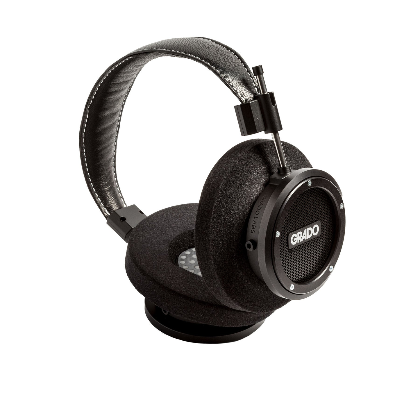 Grado Signature S750 Open-Back-Kopfhörer Schrägansicht gekippt abgelegt ohne Anschlusskabel