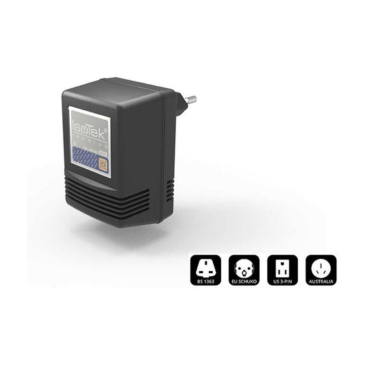 IsoTek EVO3 IsoPlug Netzfilter Stecker für Wandsteckdose, Schrägansicht mit Anschluss