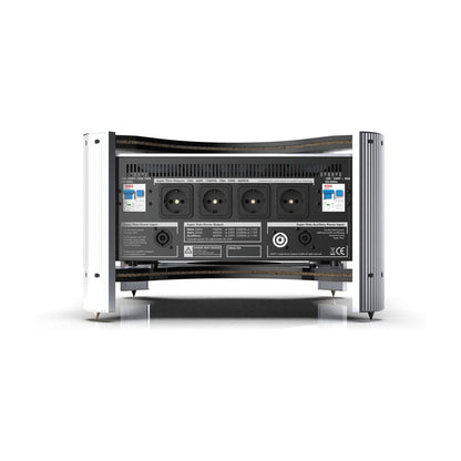 IsoTek EVO3 Super Titan 20A Netzfilter Rückansicht mit Schuko-Ausgängen
