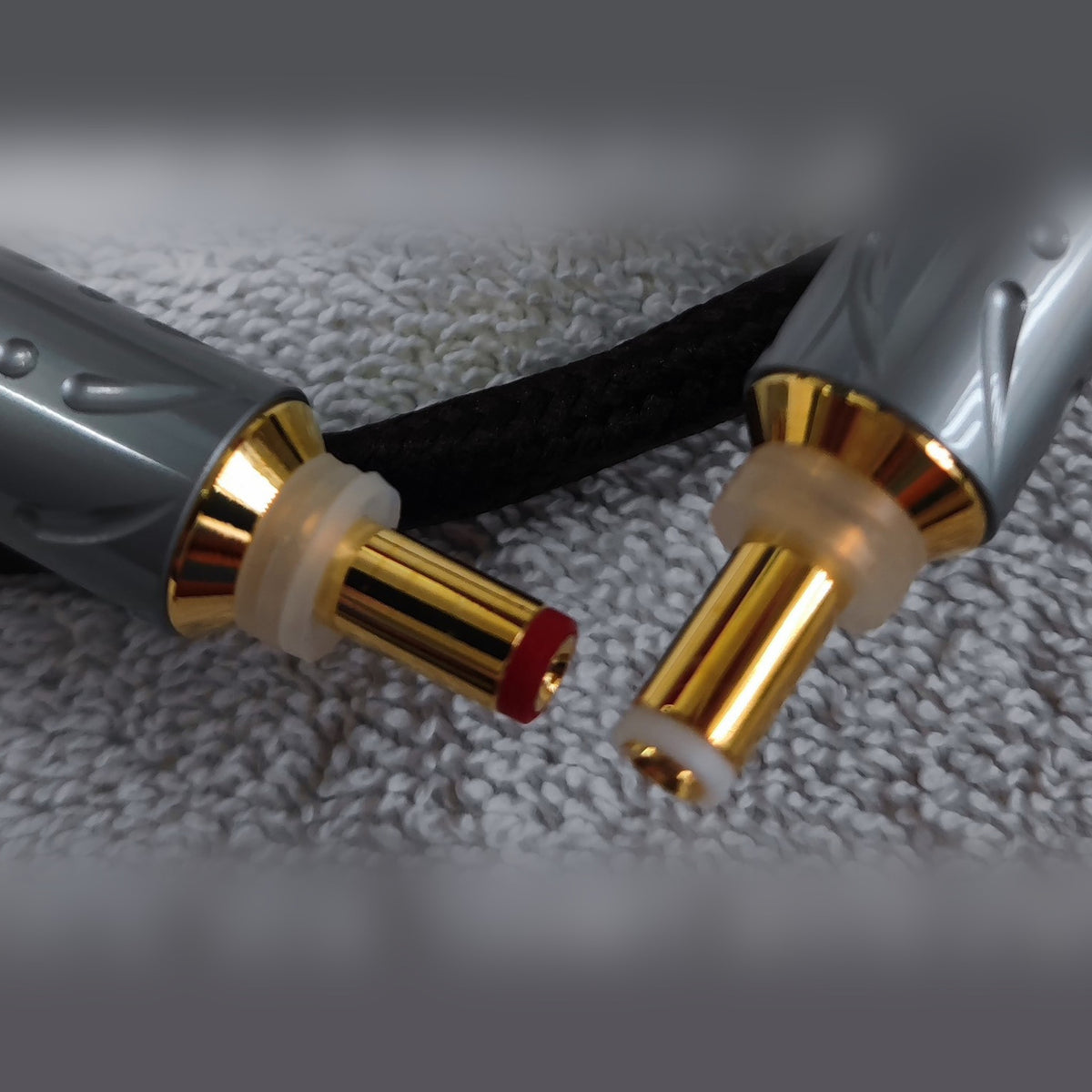 KECES Premium DC-Kabel, 5,5/2,5 auf 5,5/2,1 mm – Stecker-Detailansicht