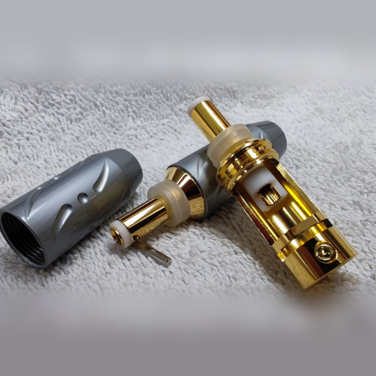 KECES Premium DC-Kabel, 5,5/2,5 mm beidseitig – Stecker-Detailansicht