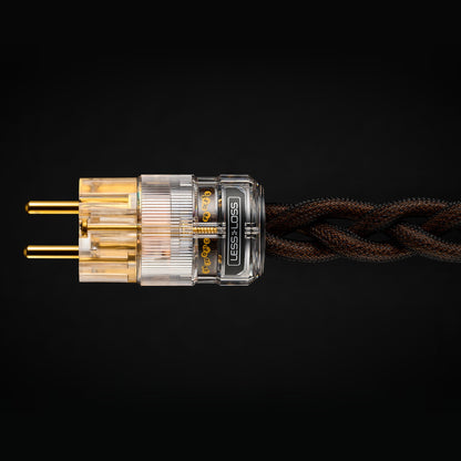 LessLoss C-MARC Classic Entropic Process Netzkabel Detailansicht Schuko-Netzstecker und Geflecht