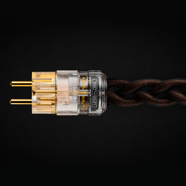 LessLoss C-MARC Stellar Double Entropic Netzkabel Detailansicht Schuko-Netzstecker und Geflecht