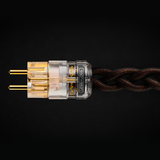 LessLoss C-MARC Stellar Double Entropic Netzkabel Detailansicht Schuko-Netzstecker und Geflecht
