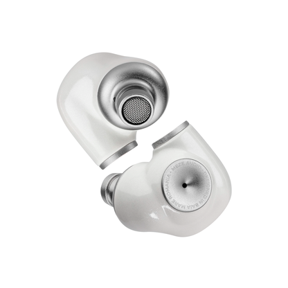 Meze Audio Alba In-Ear-Kopfhörer Detailansicht beider Gehäuse mit Schallaustritt