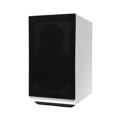 MOON Voice 22 Regallautsprecher Seitenansicht mit Frontabdeckung weiss hochglanz