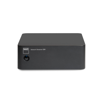 NAD CS1 Netzwerk-Streamer Frontansicht kompaktes Gehäuse mit Bedientaste