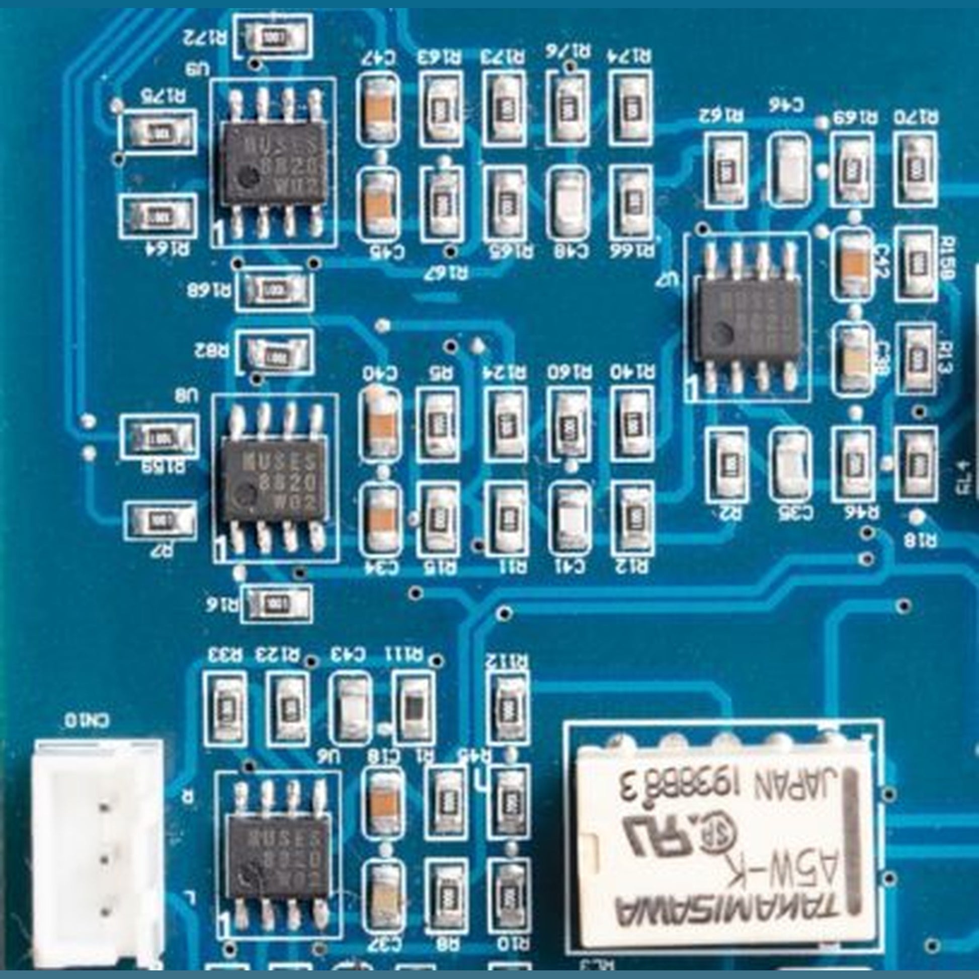 NuPrime AMG DAC D/A-Wandler mit Vorstufe Detailansicht der I/V-Stufe mit MUSES-8820-Operationsverstärkern