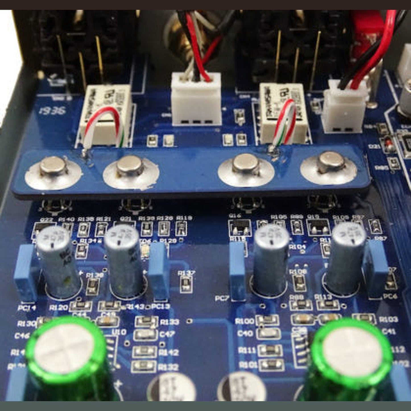 NuPrime AMG STA-SE Stereo-Endstufe Detailansicht der JFET-Eingangsstufe mit Masseschirmung