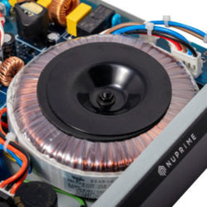 NuPrime STA-9X Stereo-Endstufe Detailansicht des Ringkerntransformators