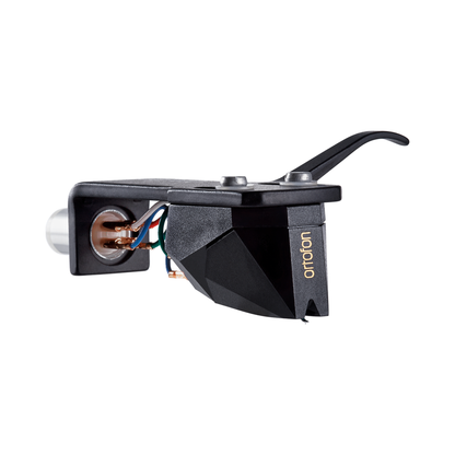 Ortofon 2M Black Premounted MM-Tonabnehmer mit SH-4 Headshell Perspektivansicht rechts