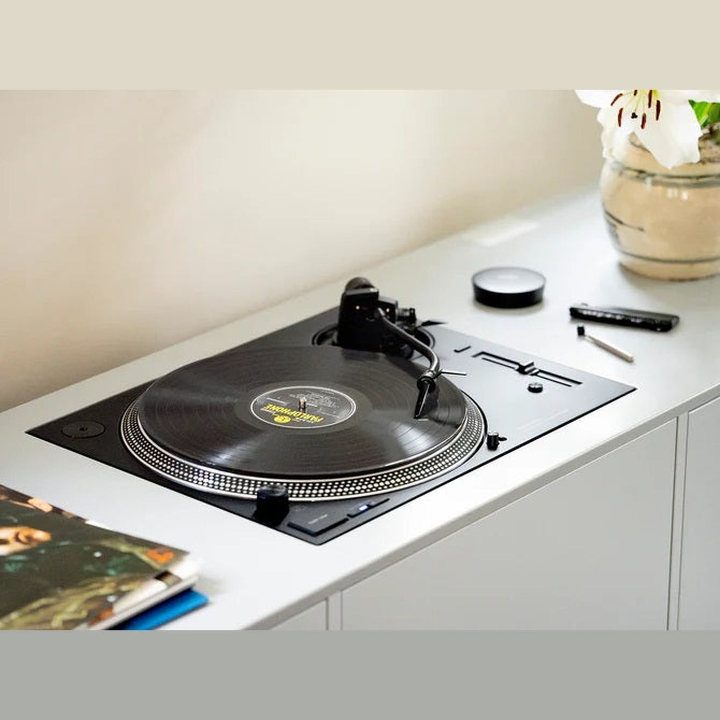 Ortofon Concorde Music Black MM-Tonabnehmer Lifestyle auf Technics Plattenspieler