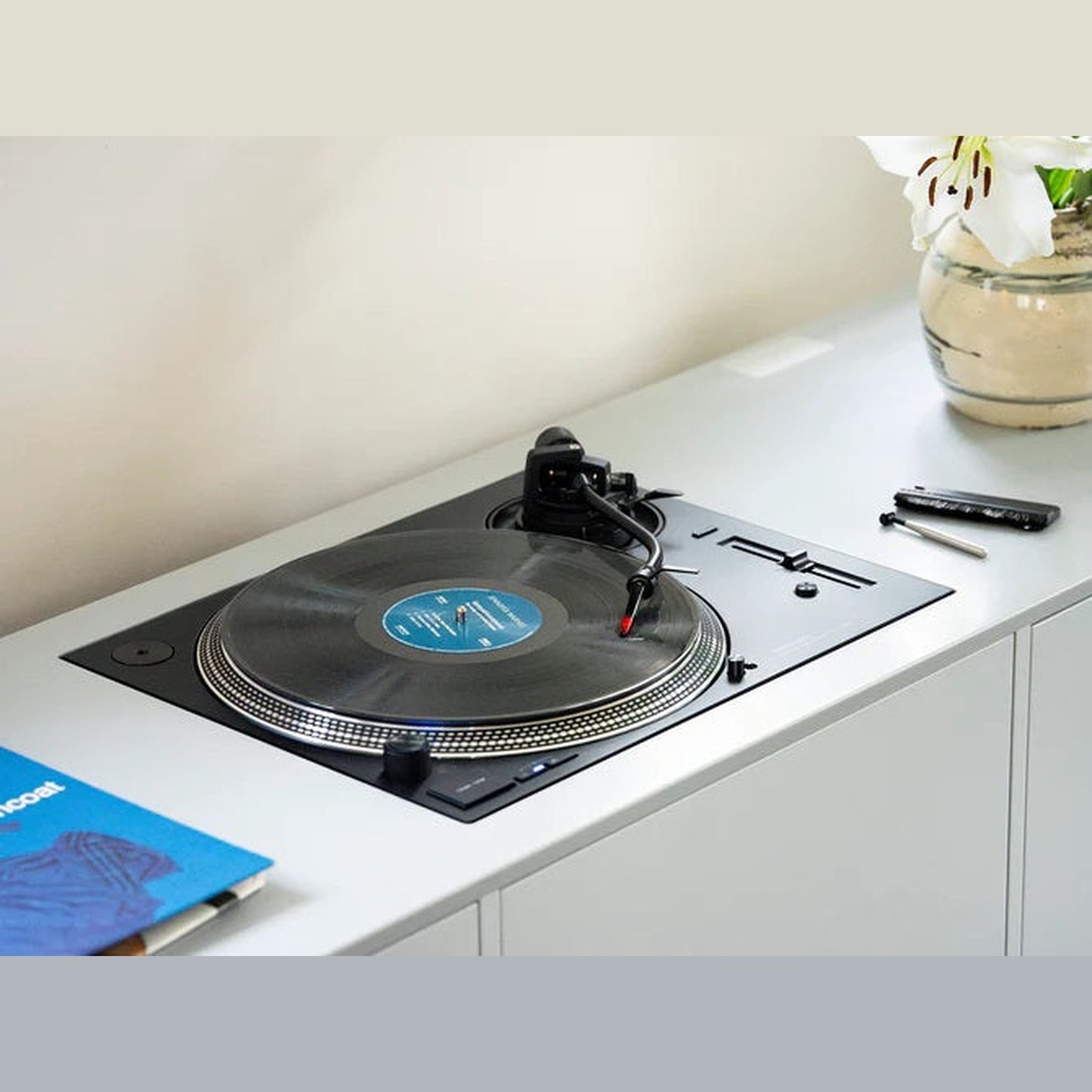 Ortofon Concorde Music Red MM-Tonabnehmer Lifestyle auf Technics Plattenspieler