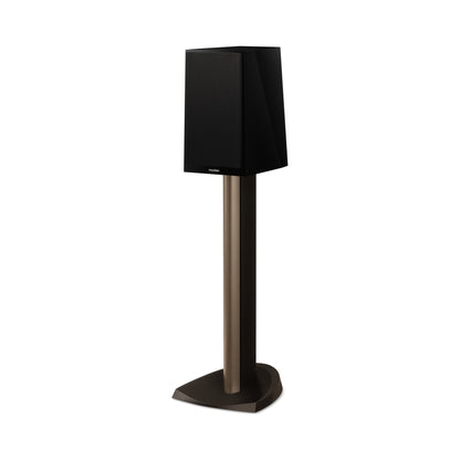 Paradigm Founder 40B Regallautsprecher Schrägansicht mit montierter Abdeckung auf Standfuss, Black Gloss