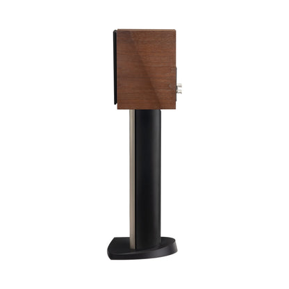 Paradigm Founder 40B Regallautsprecher Seitenansicht mit montierter Abdeckung auf Standfuss, Walnut