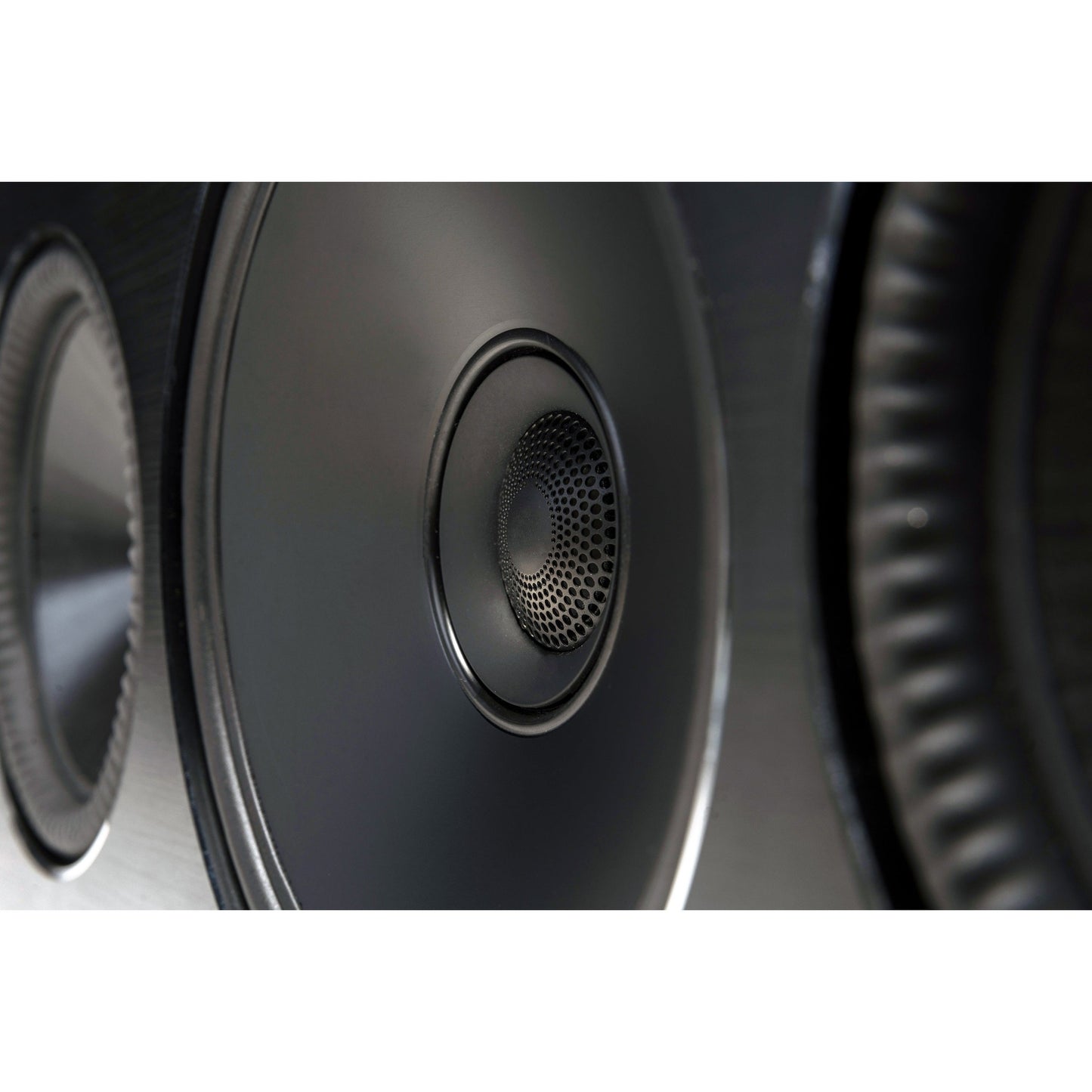 Paradigm Founder 70LCR Lautsprecher Detailansicht Chassis Nahaufnahme, Midnight Cherry