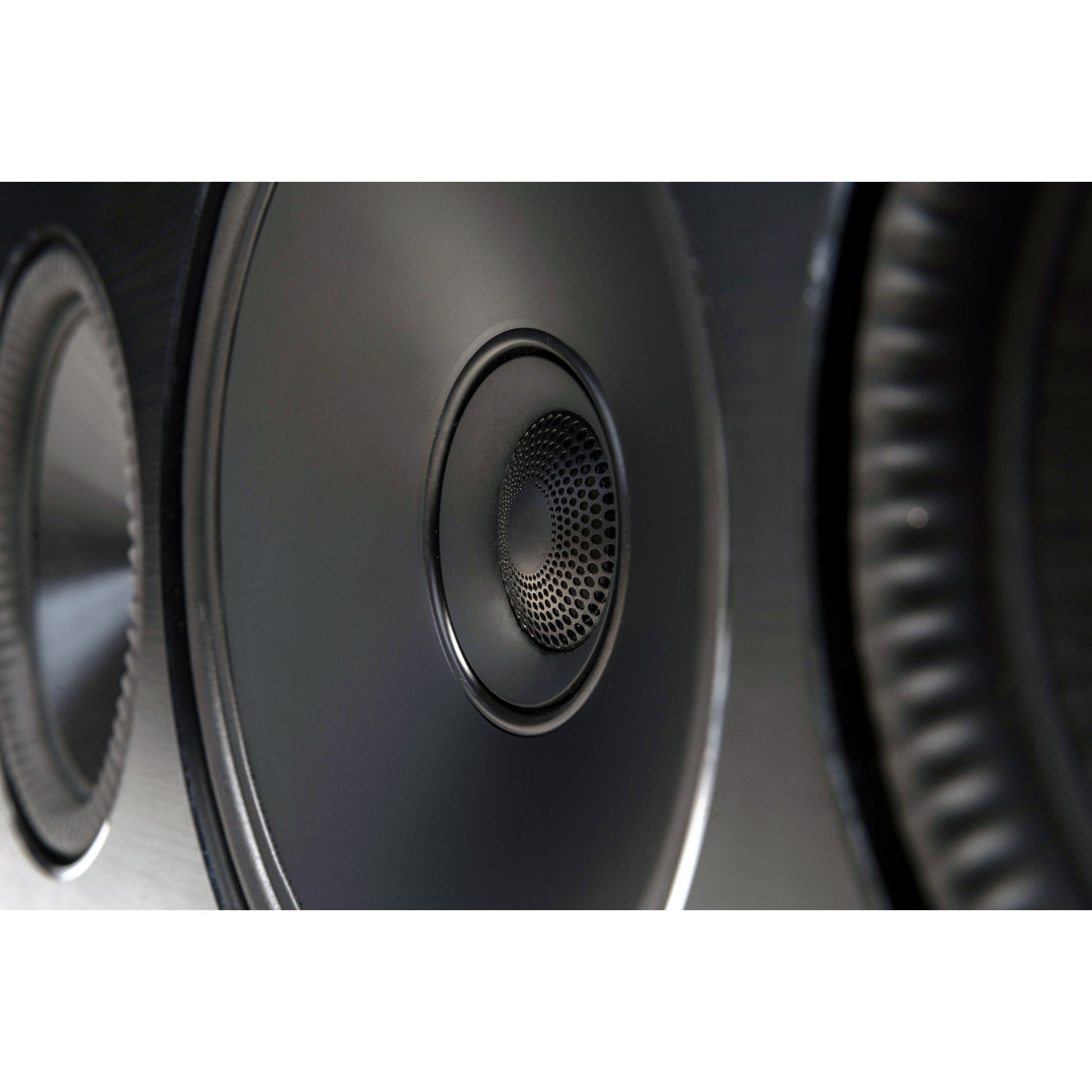 Paradigm Founder 70LCR Lautsprecher Detailansicht Chassis Nahaufnahme, Midnight Cherry