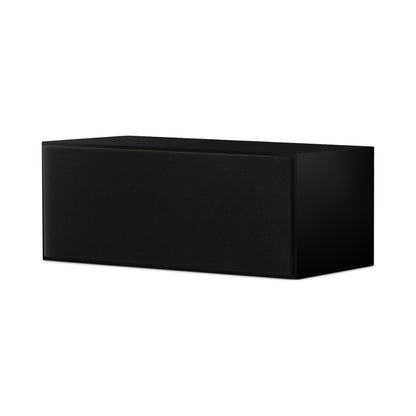 Paradigm Founder 70LCR Lautsprecher Schrägansicht mit montierter Abdeckung liegend aufgestellt, Black Gloss