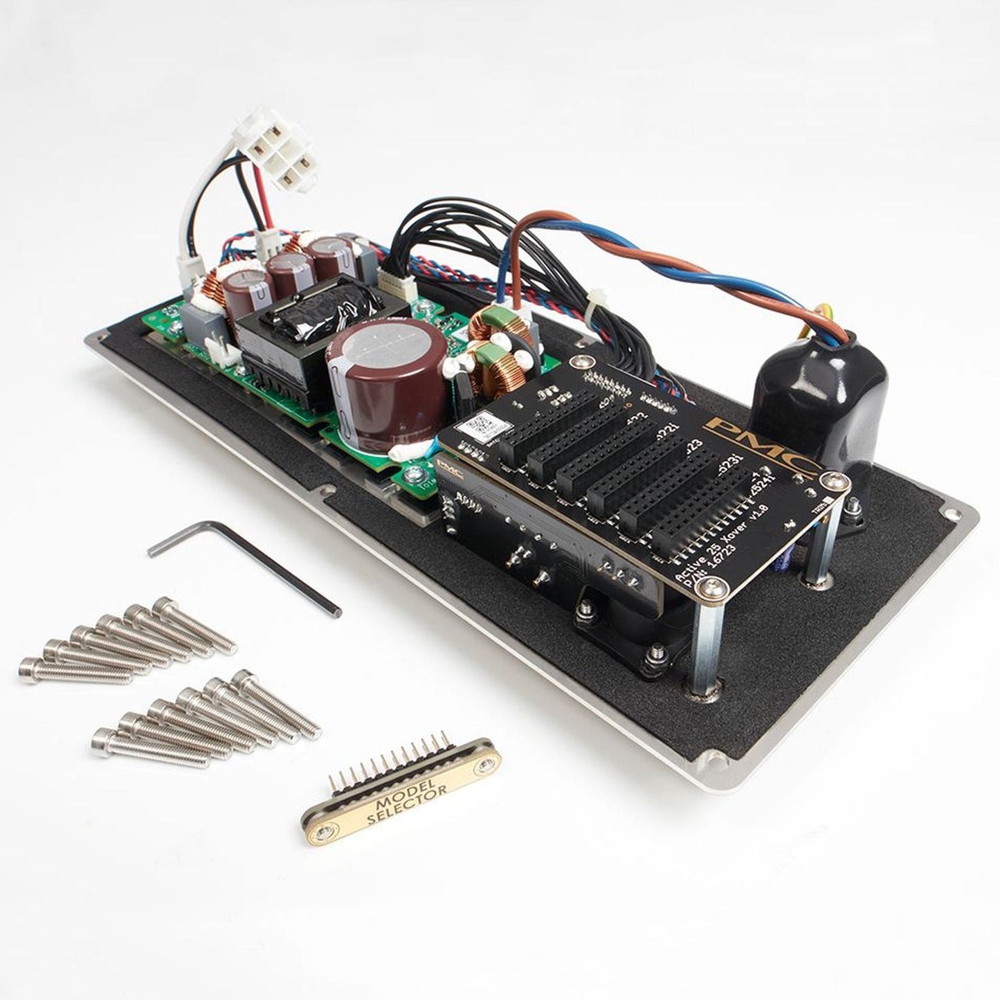 PMC Active Twenty5 Upgrade Aktiv-Nachrüstkit Lieferumfang Aktivmodul mit Montageschrauben und Model Selector