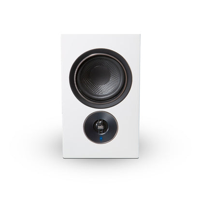 PSB Alpha iQ Streaming-Lautsprecher Frontansicht Weiss mit 4-Zoll-Tiefmitteltöner