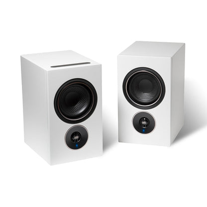 PSB Alpha iQ Streaming-Lautsprecher Stereopaar Weiss mit Touchbedienfeld auf der Oberseite