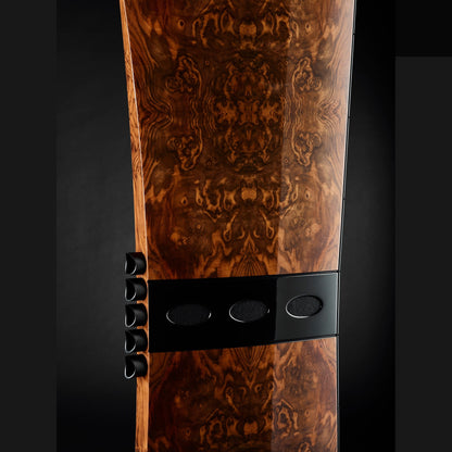 Raidho TD4.8 Standlautsprecher Detailansicht Gehäuseflanke, Referenzfoto Walnut Burl (weicht ab)