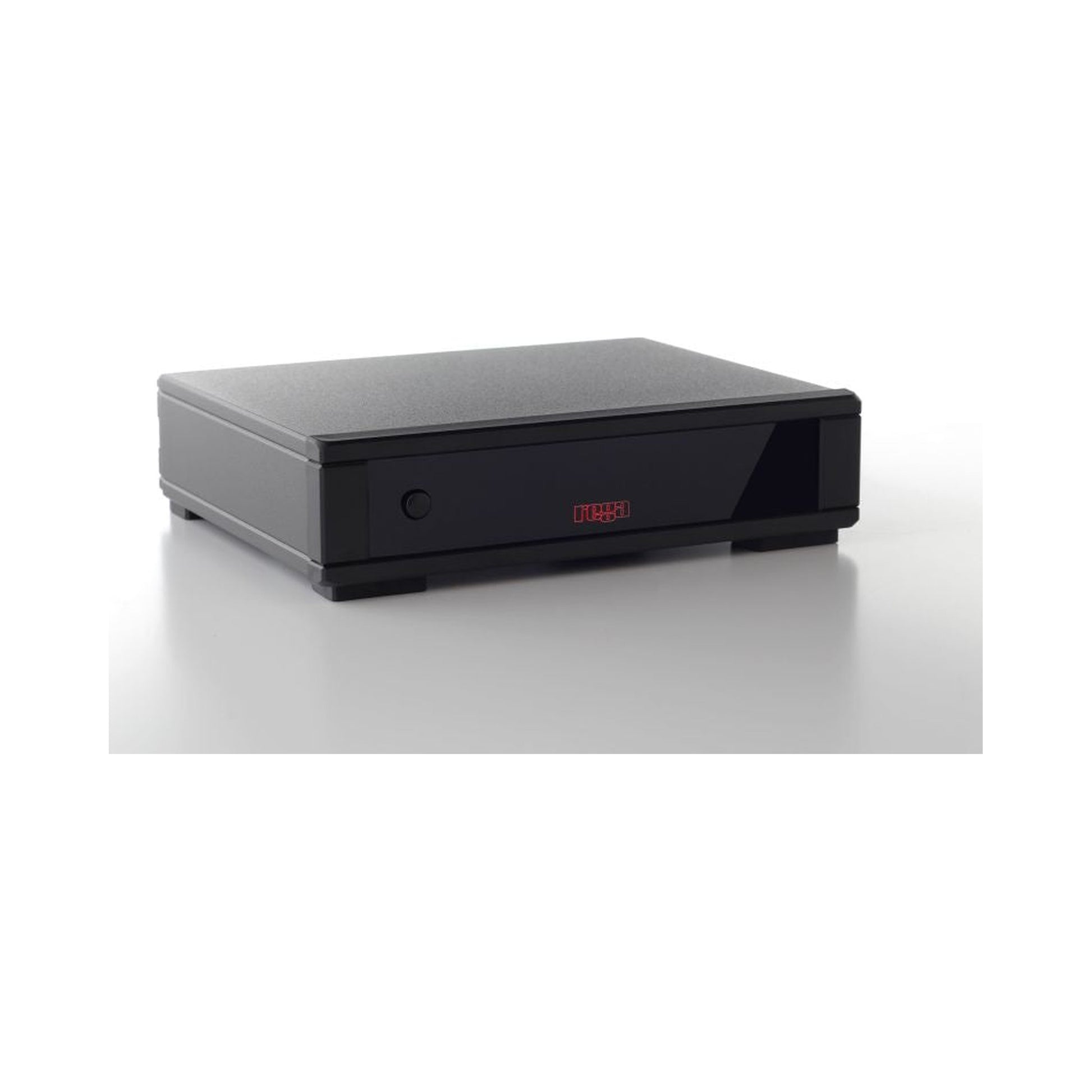 Rega Fono MM MK5 Phono-Vorverstärker, Schrägansicht Frontpartie mit Bedientaste