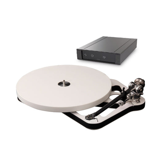 Rega Planar 10 Plattenspieler, Weiss, Schrägansicht mit PL10 Netzteil im Hintergrund