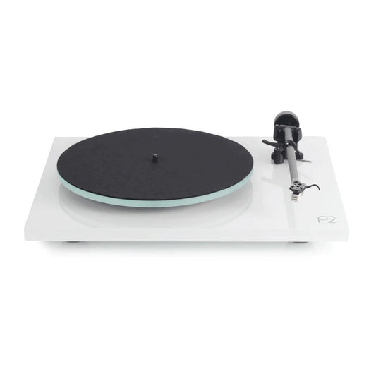 Rega Planar 2 Plattenspieler Weiss Frontansicht mit Filzmatte