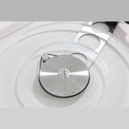 Rega Planar 6 Plattenspieler, Weiss, Detailansicht Subteller und Antriebsriemen