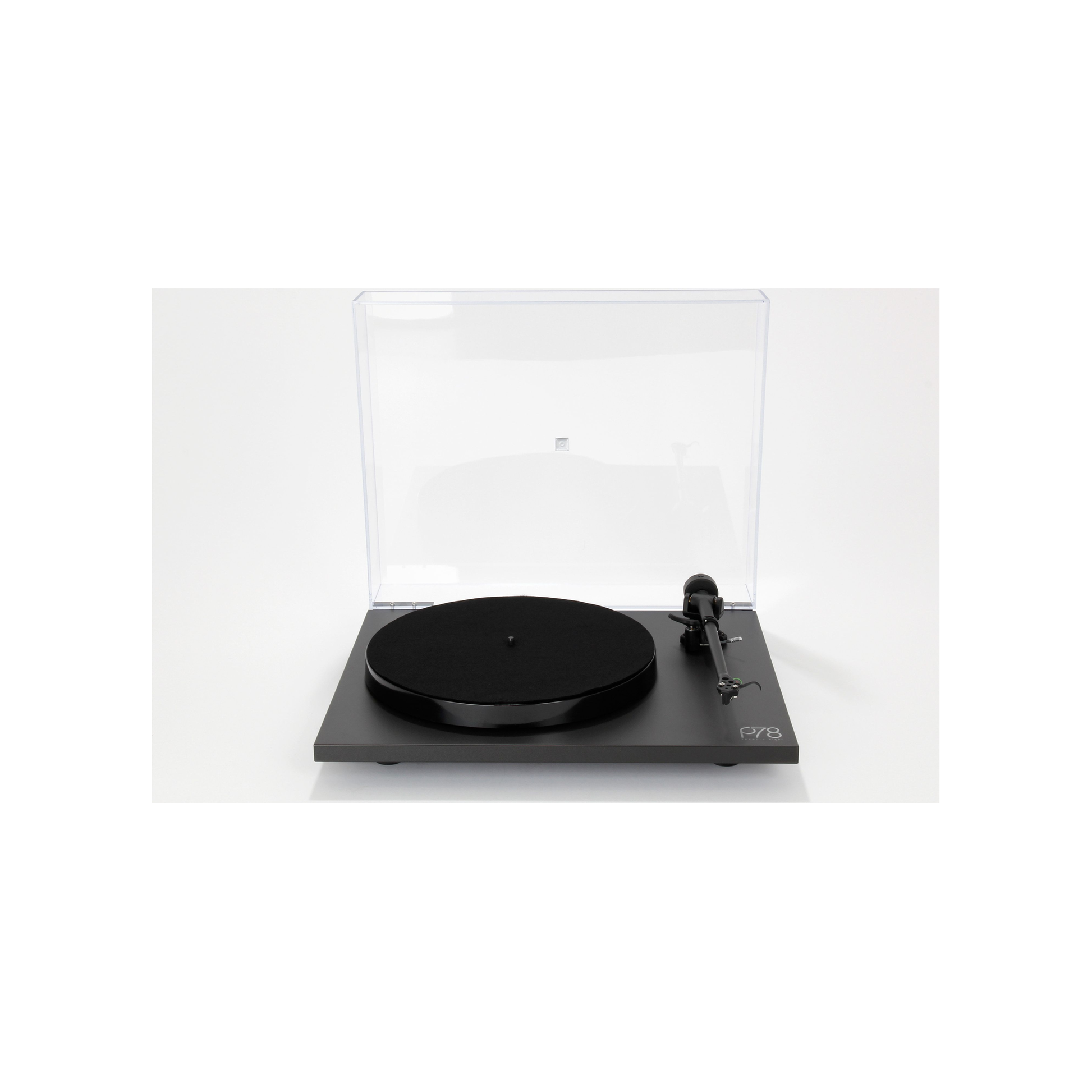 Rega Planar 78 Plattenspieler Schwarz Frontansicht von rechts mit Filzmatte