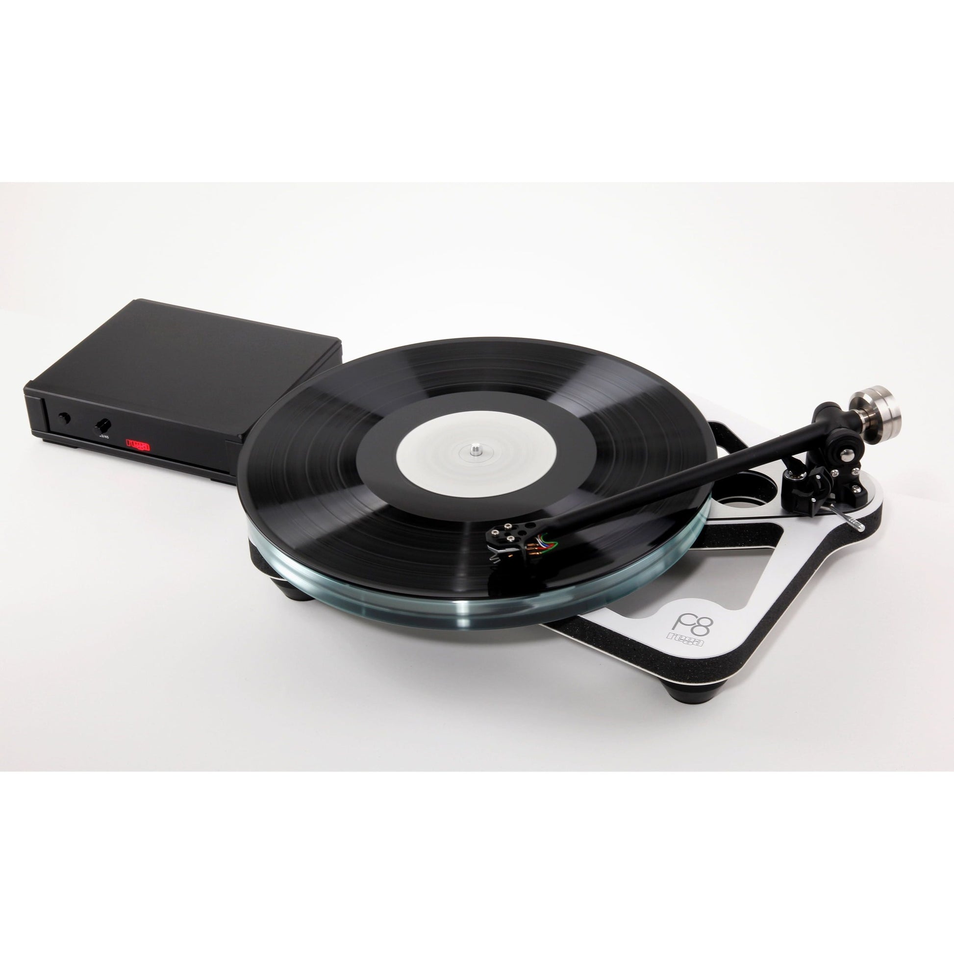 Rega Planar 8 Plattenspieler, Weiss, Schrägansicht mit Neo PSU Netzteil und aufgelegter Schallplatte