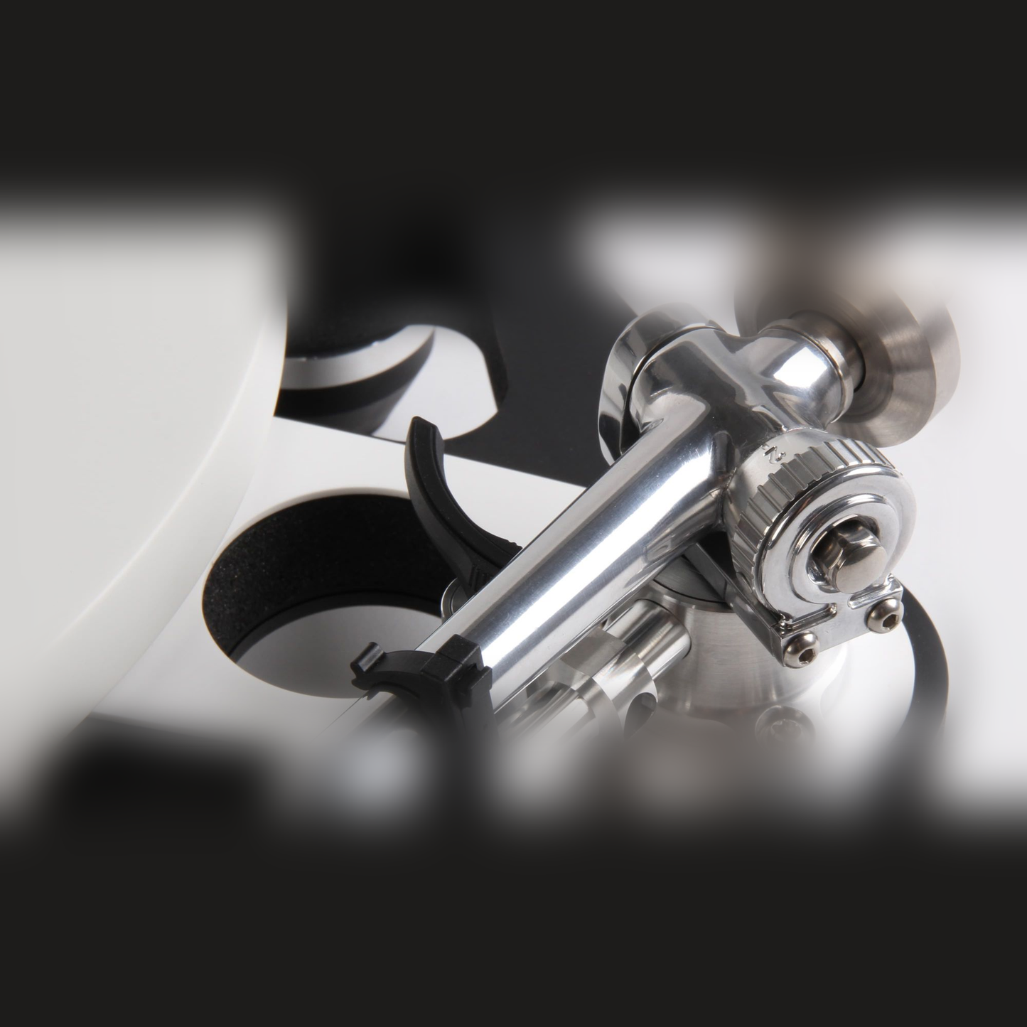 Rega RB3000 Tonarm Detailansicht Antiskating-Einstellring