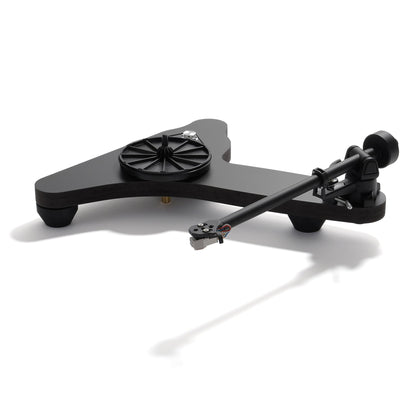 Rega Replay Plattenspieler mit Carbon-Tonabnehmer, Schrägansicht