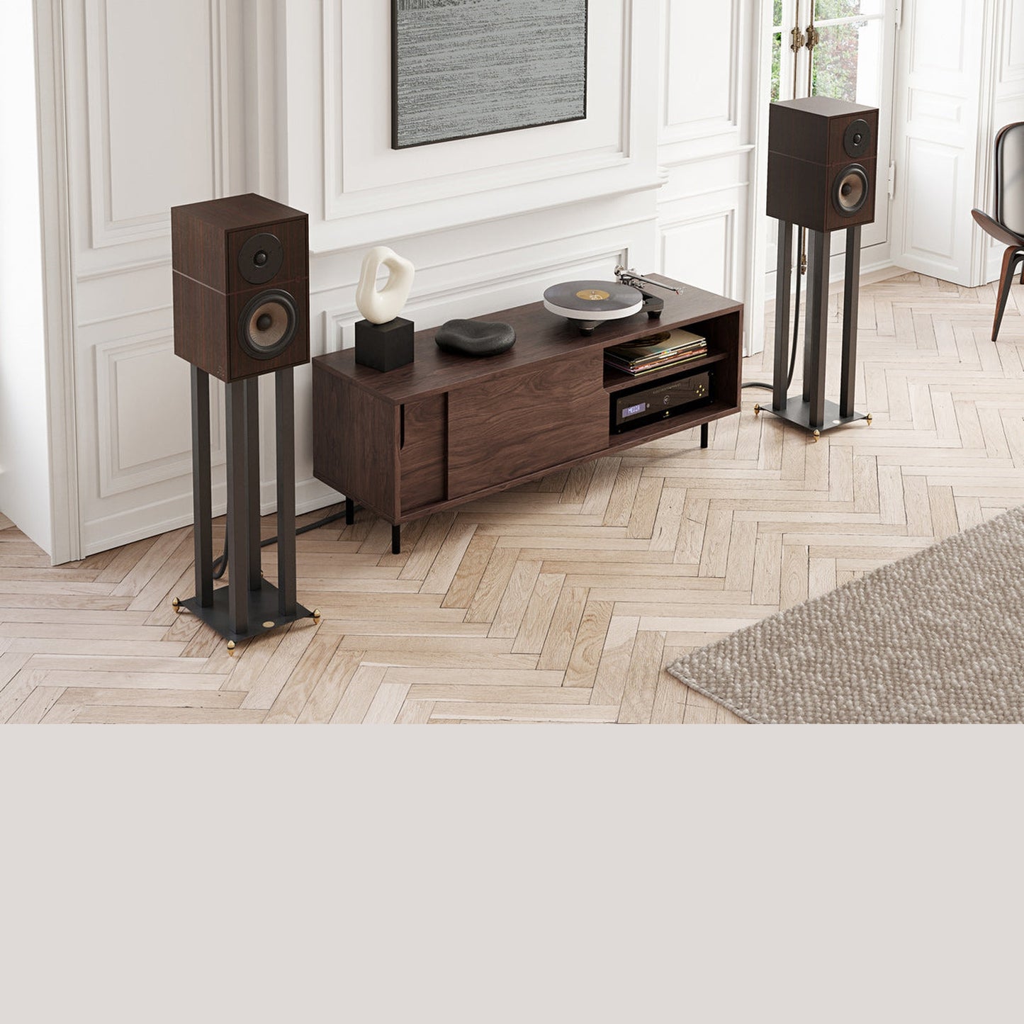 Revival Audio Atalante 3 Regallautsprecher Ebony Lifestyle im Wohnraum neben Sideboard