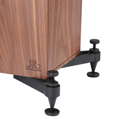 Revival Audio Atalante 4 Standlautsprecher Ebony Detailansicht Spike-Fuss mit Mikro-Höhenverstellung