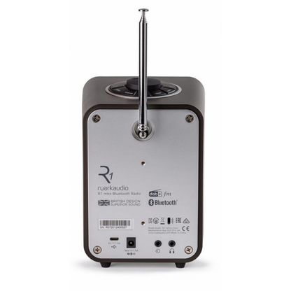 Ruark R1 MK4 DAB+/Bluetooth-Radio Espresso Rückansicht mit Teleskopantenne