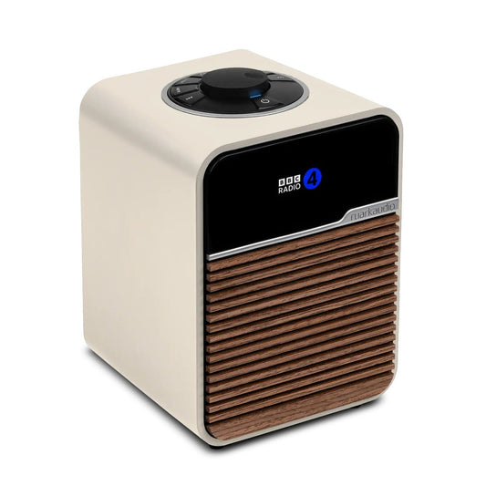 Ruark R1S Smart Radio mit WLAN & DAB+ Creme Frontansicht mit Display