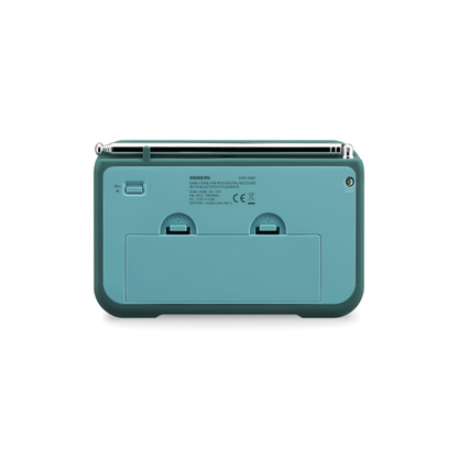 Sangean DPR-76BT DAB+ Radio Rückansicht mit Batteriefach in Light Blue
