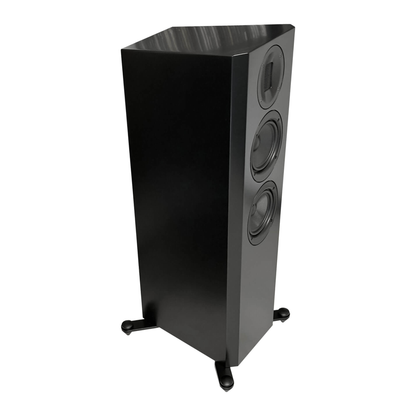 Scansonic HD M20.2 Standlautsprecher in Schwarz, Schrägansicht auf Gehäuseflanke und Schallwand