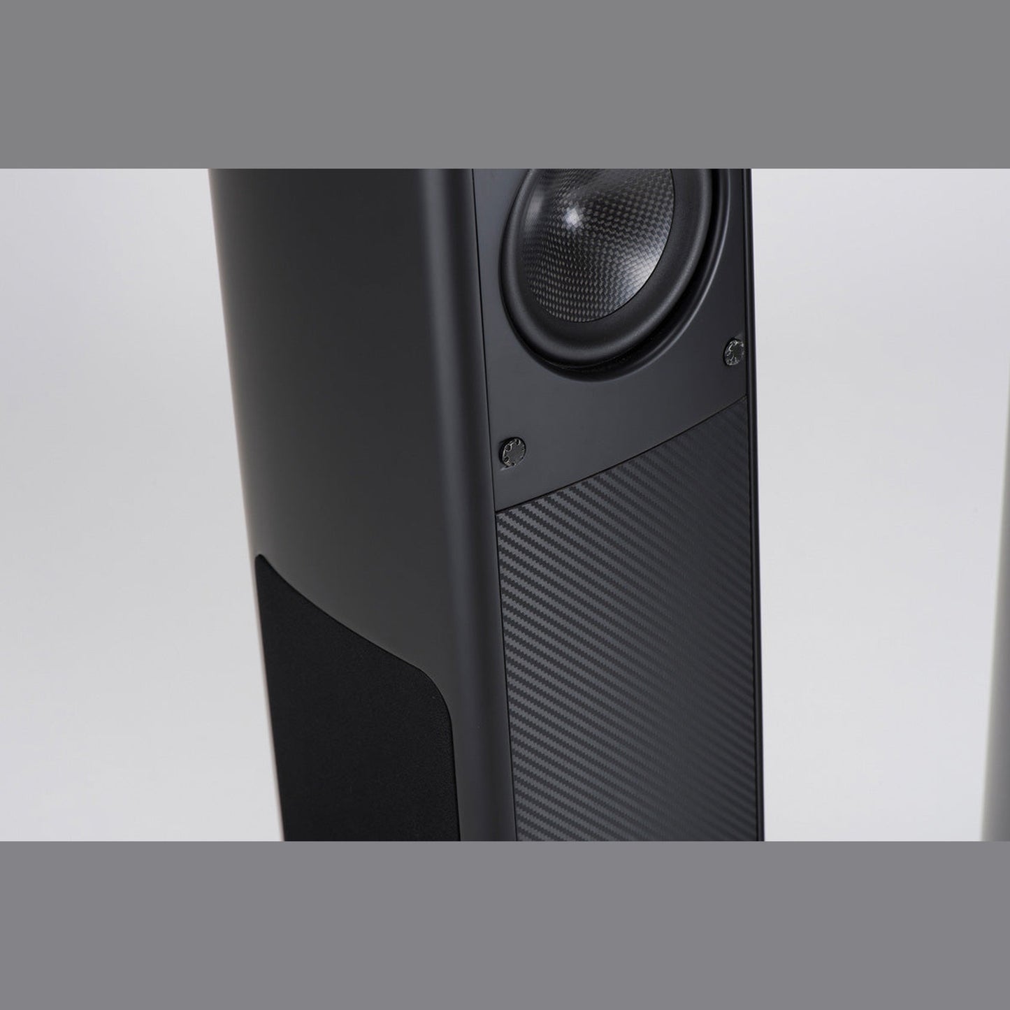 Scansonic HD MB3.5 B Standlautsprecher Detailansicht Frontbestückung mit Bändchenhochtöner in Schwarz
