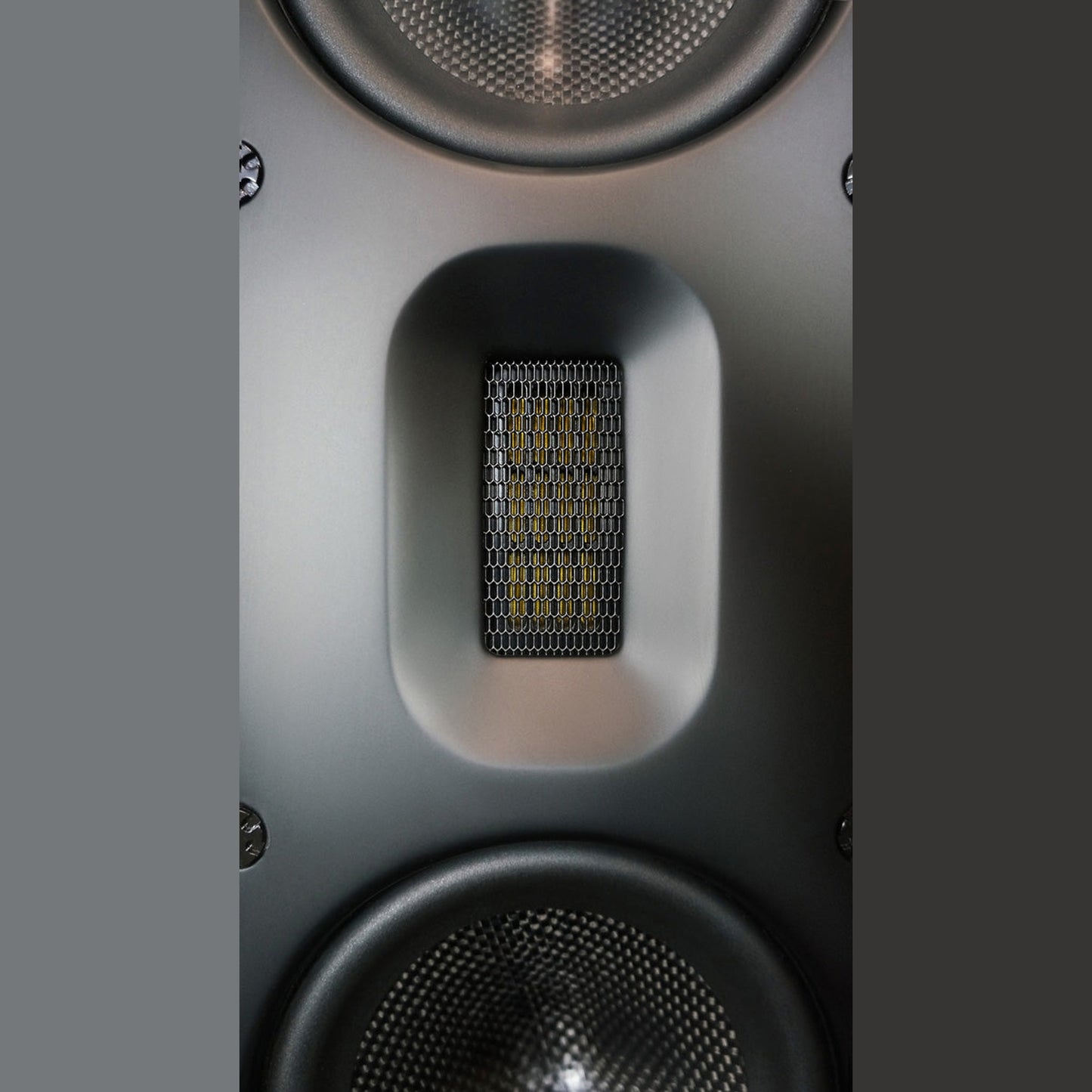 Scansonic HD MB5 B Standlautsprecher Detailansicht Bändchenhochtöner im Wellenleiter